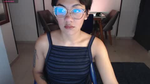 Snapshot of missvenuss chatting on January 2025 03:43:02 AM IG MISSVENUSS1 online show from January 2025 03:43:02 AM