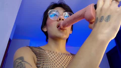 Snapshot of missvenuss chatting on January 2025 06:12:01 AM IG MISSVENUSS1 online show from January 2025 06:12:01 AM