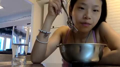 Miss Versatile online show from May 2026 05:38:02 AM