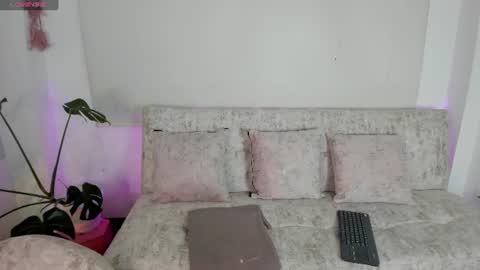 Pau OFmissweetpeach online show from June 2026 11:46:02 PM