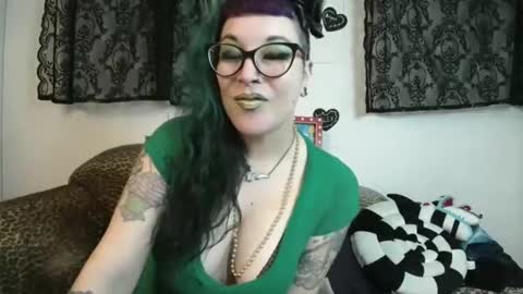 Missy Dee online show from March 2026 05:32:02 AM