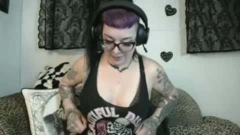 Missy Dee online show from May 2026 07:35:01 AM