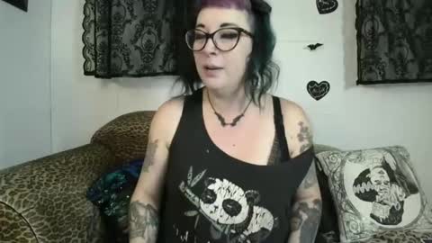 Missy Dee online show from May 2026 06:21:02 AM