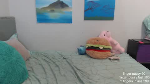 Snapshot of missyinpinkk chatting on January 2025 04:54:02 AM Missy online show from January 2025 04:54:02 AM