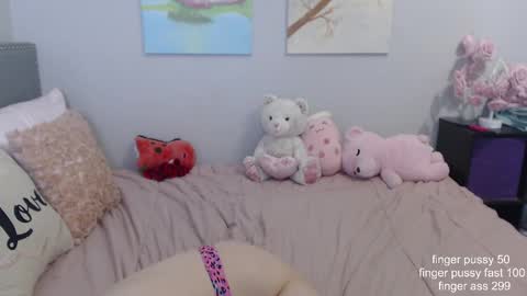 Snapshot of missyinpinkk chatting on February 2025 07:58:02 AM Missy online show from February 2025 07:58:02 AM