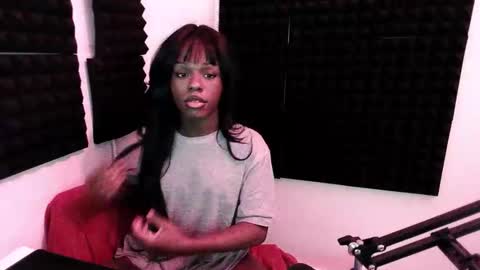 Snapshot of missymixingmiss chatting on January 2026 06:33:02 PM lauren online show from January 2026 06:33:02 PM