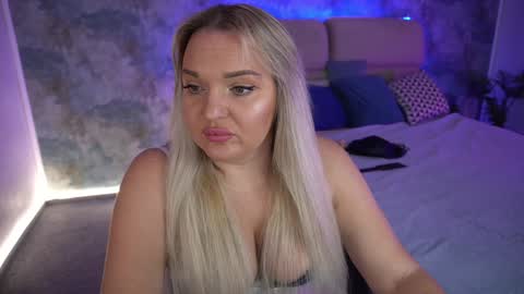 Snapshot of missyymartinezz chatting on December 2024 08:44:02 AM Amely online show from December 2024 08:44:02 AM