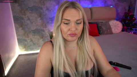Snapshot of missyymartinezz chatting on December 2024 08:44:01 AM Amely online show from December 2024 08:44:01 AM