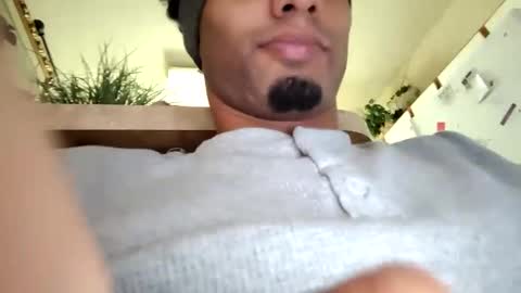 Snapshot of mister7117 chatting on September 2025 11:05:02 PM Ayejay online show from September 2025 11:05:02 PM