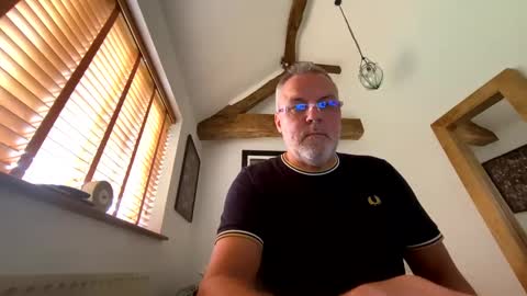 Misterblivs online show from October 2025 12:45:02 PM