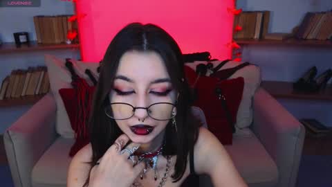 Snapshot of mistress__marcelline chatting on October 2025 09:29:02 AM Marcelline online show from October 2025 09:29:02 AM