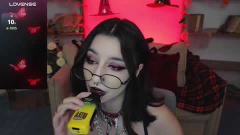 Snapshot of mistress__marcelline chatting on October 2025 09:45:01 AM Marcelline online show from October 2025 09:45:01 AM