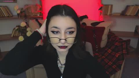 Snapshot of mistress__marcelline chatting on October 2025 09:21:02 AM Marcelline online show from October 2025 09:21:02 AM