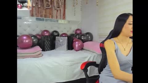 Snapshot of mistress_findom chatting on October 2025 10:33:01 PM mistress_findom online show from October 2025 10:33:01 PM