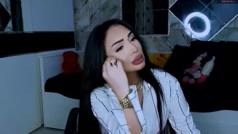 Snapshot of mistress_meryem chatting on November 2025 01:15:01 AM mistress_meryem online show from November 2025 01:15:01 AM