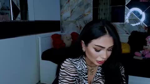 Snapshot of mistress_meryem chatting on November 2025 12:32:01 AM mistress_meryem online show from November 2025 12:32:01 AM
