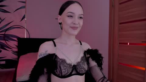 Snapshot of mistress_mialibra chatting on December 2024 03:17:01 PM Mistress Mia online show from December 2024 03:17:01 PM