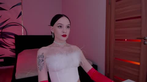 Snapshot of mistress_mialibra chatting on December 2024 01:44:02 PM Mistress Mia online show from December 2024 01:44:02 PM