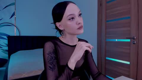 Snapshot of mistress_mialibra chatting on September 2025 09:36:01 PM Mistress Mia online show from September 2025 09:36:01 PM