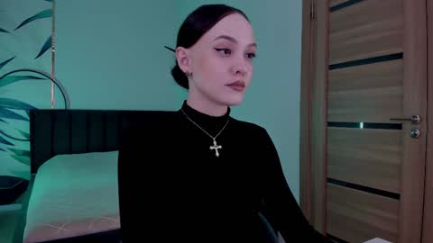 Snapshot of mistress_mialibra chatting on October 2025 10:40:02 PM Mistress Mia online show from October 2025 10:40:02 PM