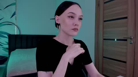 Snapshot of mistress_mialibra chatting on October 2025 01:36:02 AM Mistress Mia online show from October 2025 01:36:02 AM