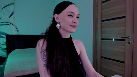 Snapshot of mistress_mialibra chatting on October 2025 11:12:02 PM Mistress Mia online show from October 2025 11:12:02 PM
