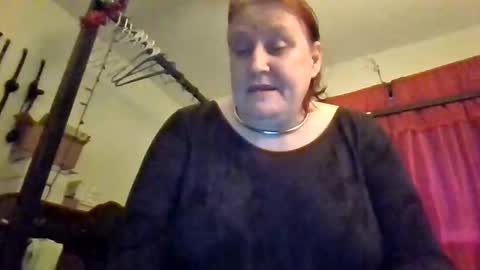 Snapshot of mistressamanda chatting on October 2025 03:30:02 PM Aussie Syn online show from October 2025 03:30:02 PM