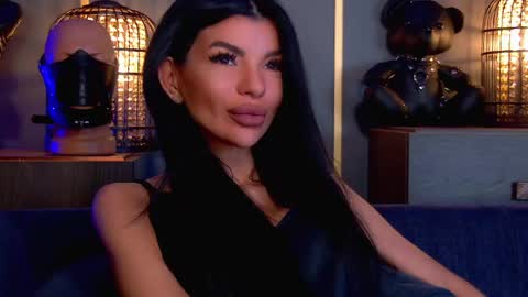 Snapshot of mistresselenia chatting on May 2026 08:08:01 AM Elenia online show from May 2026 08:08:01 AM