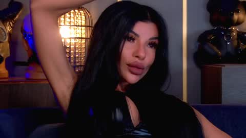 Snapshot of mistresselenia chatting on May 2026 01:27:02 PM Elenia online show from May 2026 01:27:02 PM