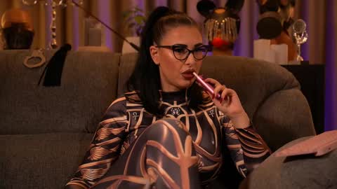 Mistress Kelly online show from October 2025 11:49:02 PM