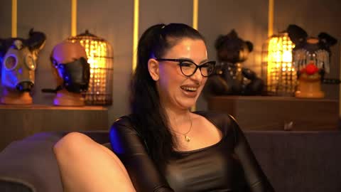 Mistress Kelly online show from May 2026 08:06:02 PM