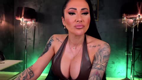 Snapshot of mistresskennya chatting on January 2025 11:11:01 PM mistresskennya online show from January 2025 11:11:01 PM