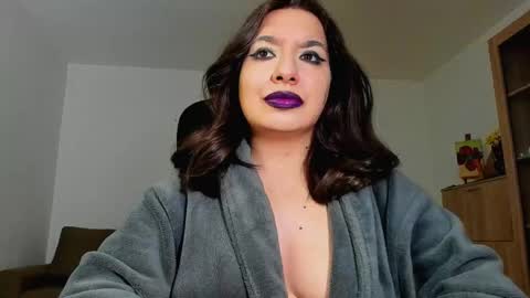YourGoddessM online show from May 2026 07:53:02 PM