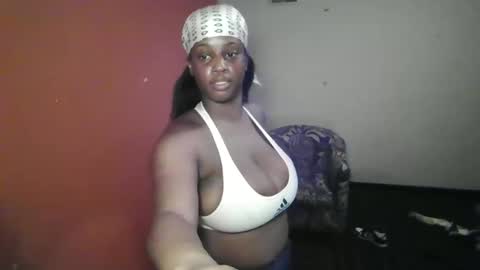 Snapshot of mistressmochareign chatting on March 2026 12:16:01 AM mistressmochareign online show from March 2026 12:16:01 AM