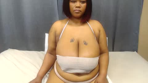 Snapshot of mistressofmelons chatting on April 2026 10:10:02 AM MistressOfMelons online show from April 2026 10:10:02 AM