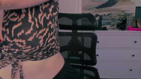 SANDY online show from November 2025 10:04:02 PM