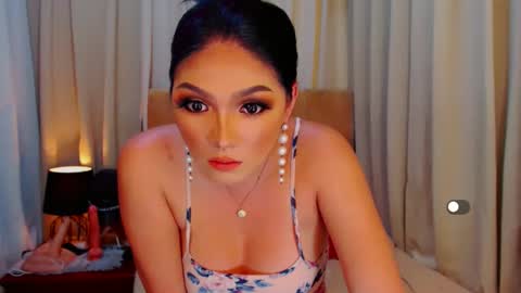 Snapshot of mistressseductionleah chatting on December 2024 07:58:02 AM Leah online show from December 2024 07:58:02 AM