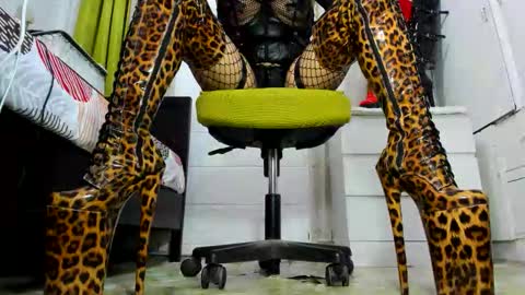Snapshot of mistresstiffany69 chatting on April 2026 08:29:02 AM Tiffany online show from April 2026 08:29:02 AM