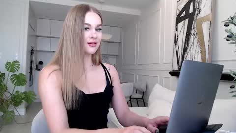 mistressuniverse online show from February 2026 08:48:02 AM