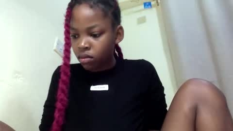 misty_shee online show from April 2026 07:13:02 AM