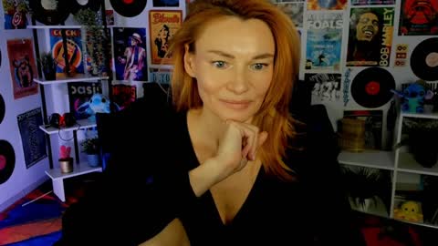 Snapshot of mistybarnes chatting on December 2024 08:44:02 AM MistyBarnes NONUDE MODEL online show from December 2024 08:44:02 AM
