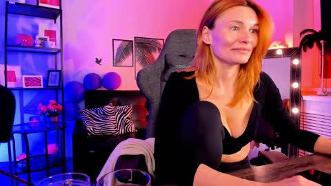 Snapshot of mistybarnes chatting on January 2025 08:32:02 AM MistyBarnes NONUDE MODEL online show from January 2025 08:32:02 AM