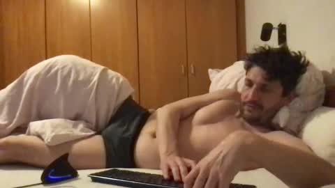 Snapshot of mitchel_new chatting on March 2026 01:05:02 AM Mitchel New online show from March 2026 01:05:02 AM