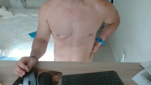 Snapshot of mitcheli chatting on November 2025 04:28:02 PM Onlyfans online show from November 2025 04:28:02 PM