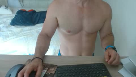 Snapshot of mitcheli chatting on November 2025 03:00:01 PM Onlyfans online show from November 2025 03:00:01 PM