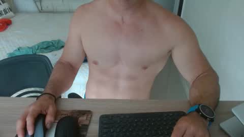 Snapshot of mitcheli chatting on November 2025 03:40:01 PM Onlyfans online show from November 2025 03:40:01 PM