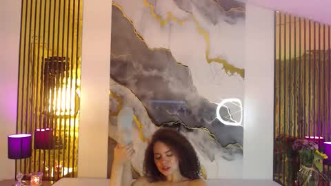 Mtica Brennet online show from January 2026 04:15:01 AM