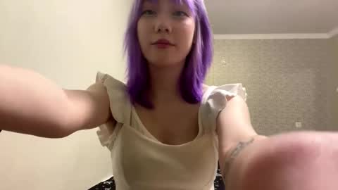 Snapshot of mitsuri_kim chatting on October 2025 01:56:02 PM Mila online show from October 2025 01:56:02 PM