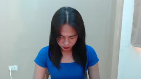 Snapshot of mitsuri_yuki chatting on December 2024 06:37:01 AM Mitsu online show from December 2024 06:37:01 AM