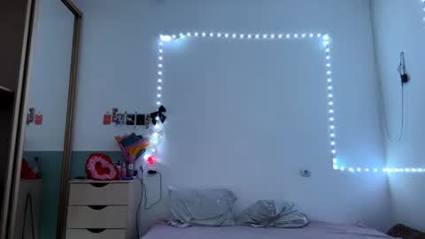 Snapshot of mitzilockerby chatting on October 2025 03:12:02 PM Mia online show from October 2025 03:12:02 PM